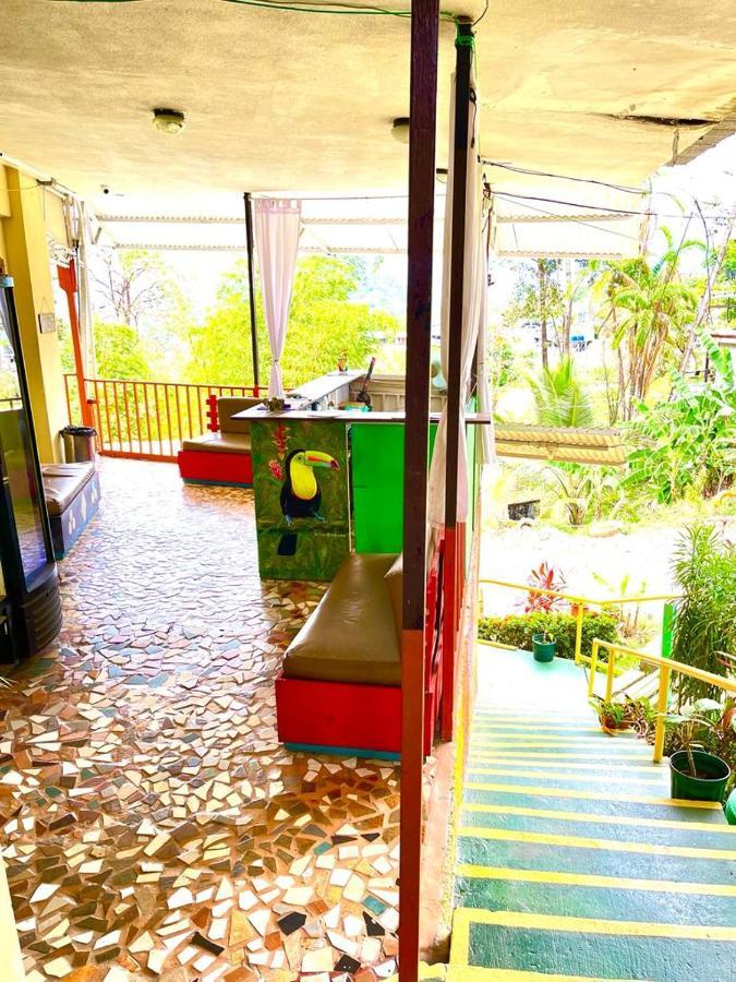 New Hostel Manuel Antonio, Meet New People מראה חיצוני תמונה