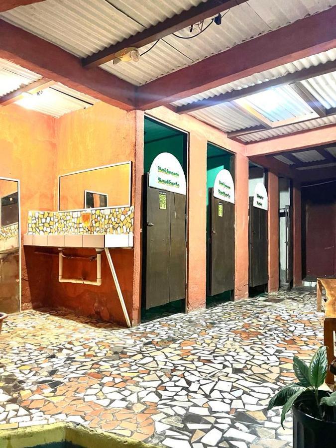 New Hostel Manuel Antonio, Meet New People מראה חיצוני תמונה