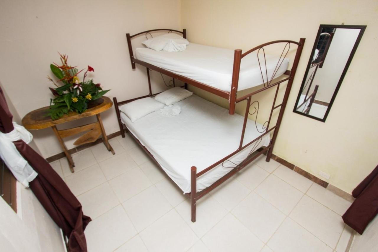 New Hostel Manuel Antonio, Meet New People מראה חיצוני תמונה