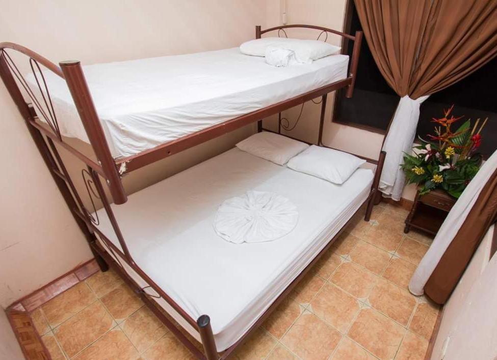 New Hostel Manuel Antonio, Meet New People מראה חיצוני תמונה